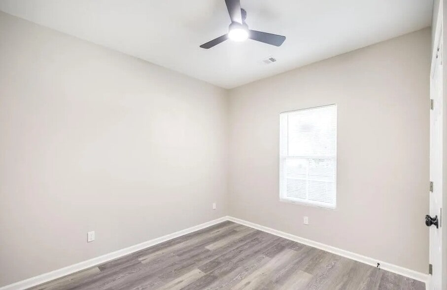 Building Photo - 2607 Beech Ave Ln