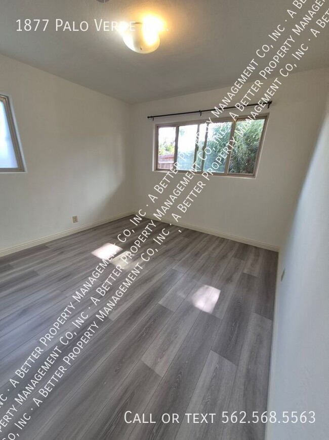 Building Photo - 1877 Palo Verde Ave