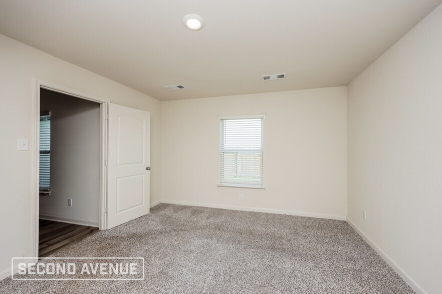 Building Photo - 334 Condie Russell Ave