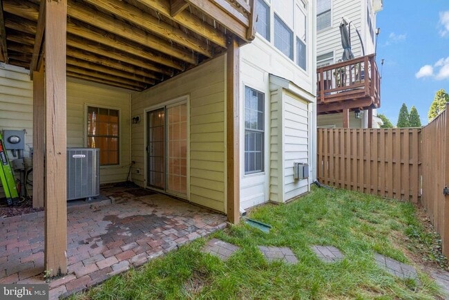 Building Photo - 5587 Governors Pond Cir