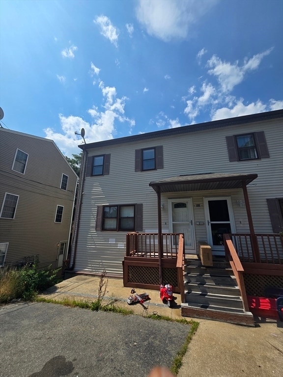 Building Photo - 504 Quincy St