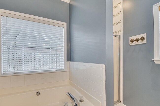 Building Photo - 4441 McManus Ct