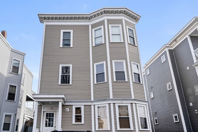 Building Photo - 93 Sydney St