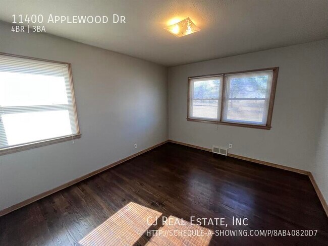 Building Photo - 11400 Applewood Dr
