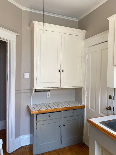 Building Photo - 3833 11th Ave S