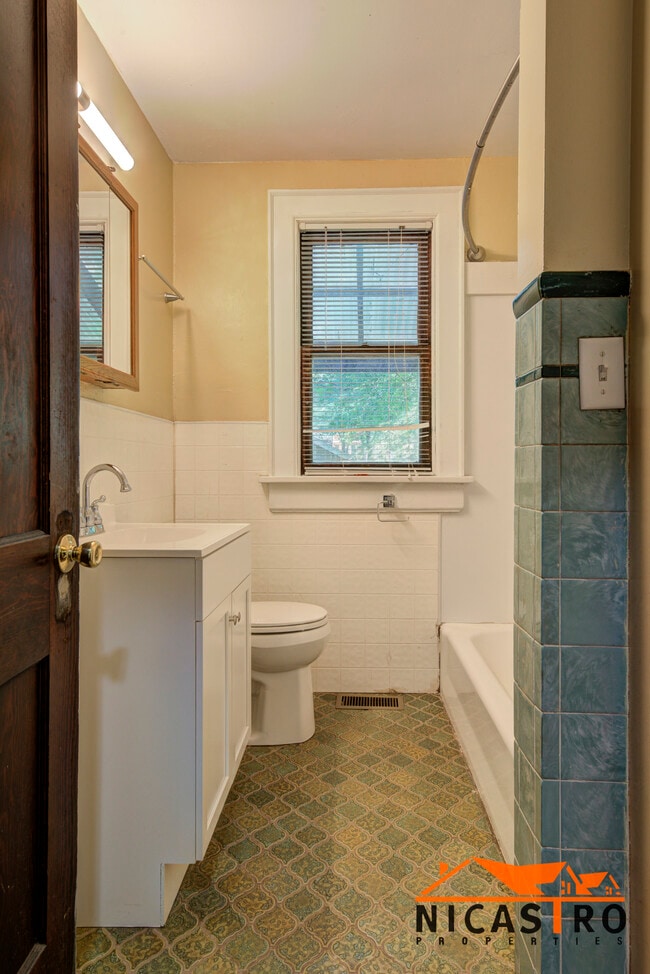 Building Photo - 184 Frambes Ave