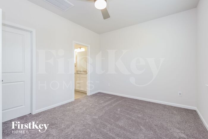 Building Photo - 715 Ridgemoor Trl