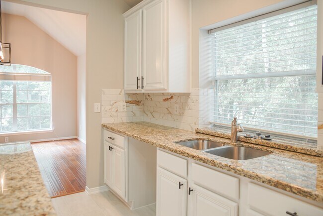 Building Photo - 91 N Willow Point Cir