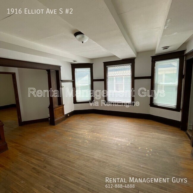 Building Photo - 1916 Elliot Ave