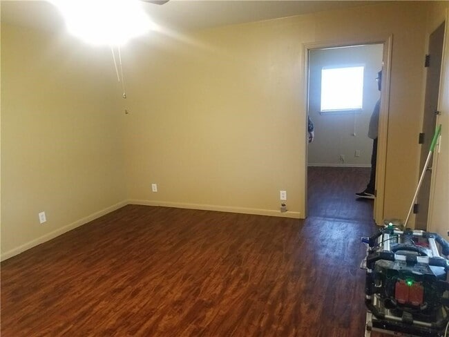 Building Photo - 598 N 40th St