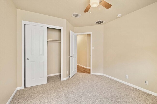 Building Photo - 219 Frio River Trail