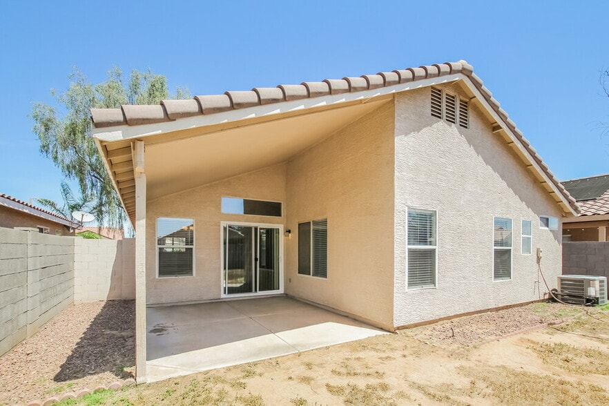 Building Photo - 10435 W Medlock Dr