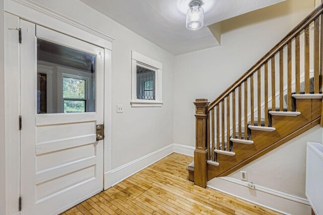 Building Photo - 2939 Russell Ave N