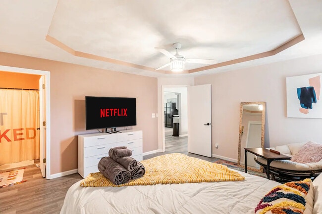 Building Photo - 929 Cool Valley Dr