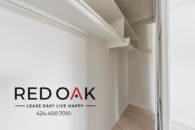 Building Photo - 400 N Mentor Ave