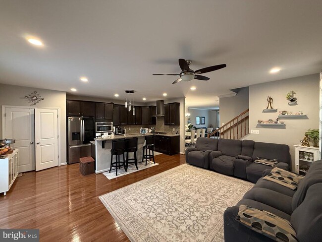 Building Photo - 42218 Castle Ridge Square