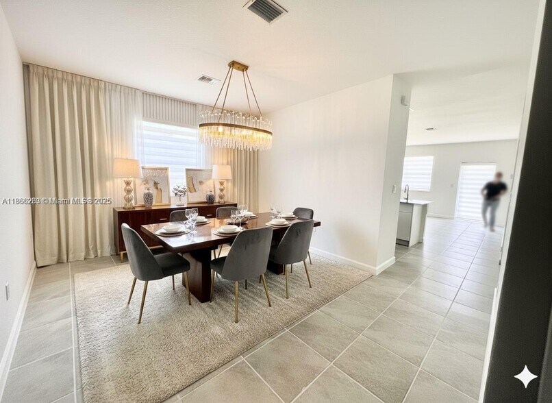 Building Photo - 2990 SE 23rd Ave