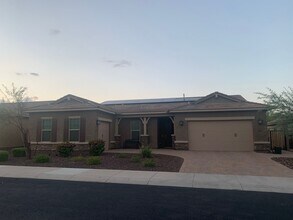 Building Photo - Gorgeous 5 Bed 3.5 Bath 3 Car garage home with private pool + SOLAR in gated community in Peoria