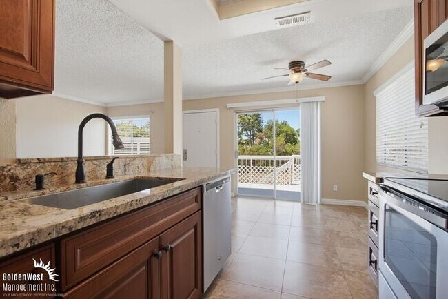 Building Photo - Comfortable 3Bdm 2Ba Condo in Oceanside!
