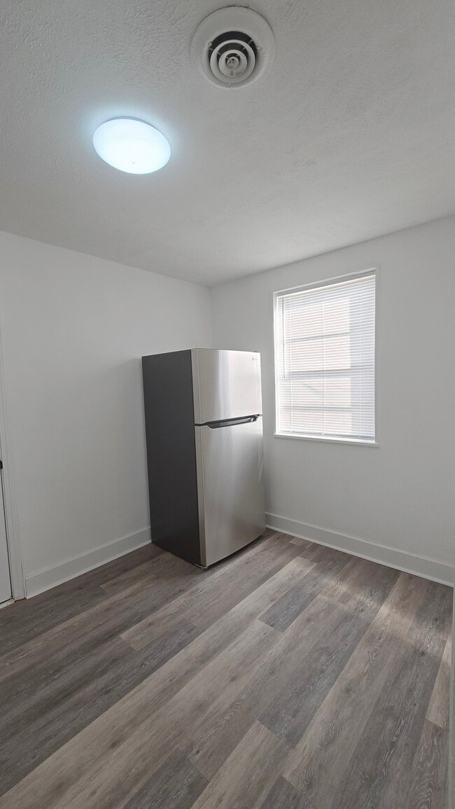 Building Photo - Monetta Apartments