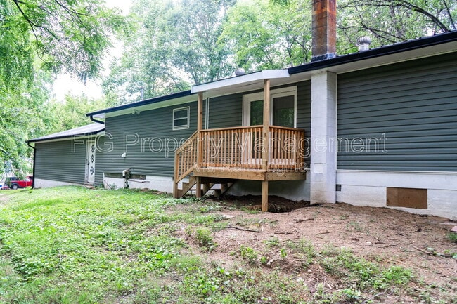 Building Photo - 117 Pine Ridge Rd