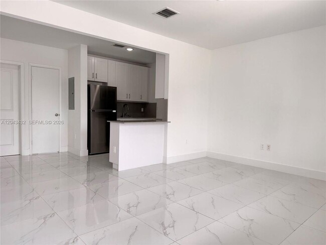 Building Photo - 450 Beacom Blvd