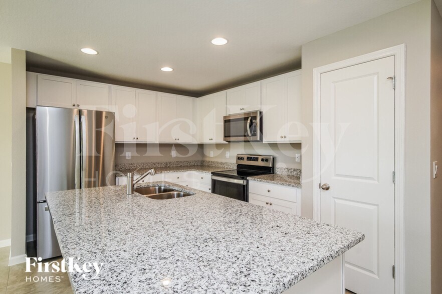 Building Photo - 349 S Haven Ct