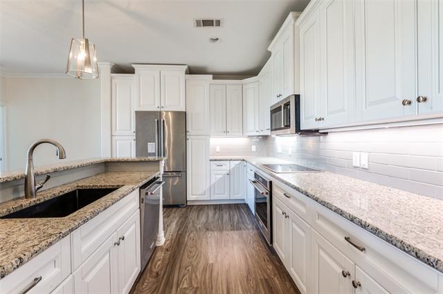 Building Photo - 2500 King Arthur Blvd