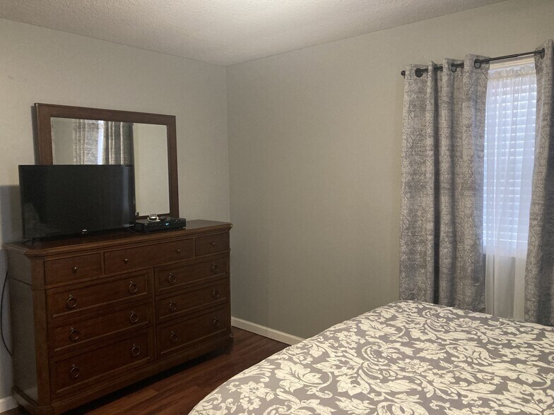 Building Photo - 3504 Vicki St