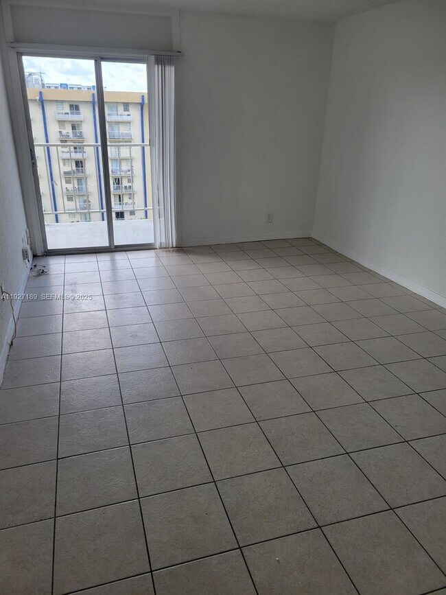 Building Photo - 4550 NW 9th St