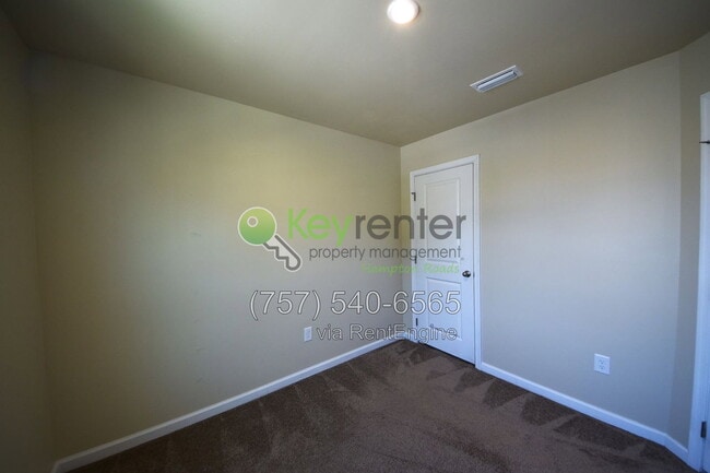 Building Photo - 49 Manilla Cir