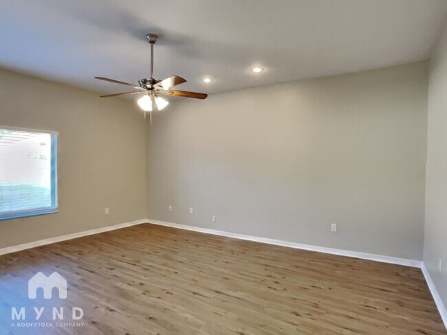 Building Photo - 4852 Barchetta Dr