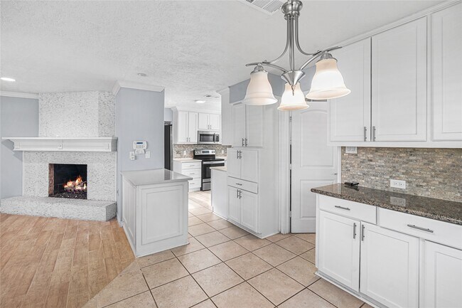 Building Photo - 6002 McKnight St