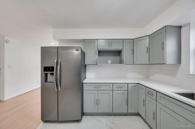 Building Photo - 74-16 85th Rd