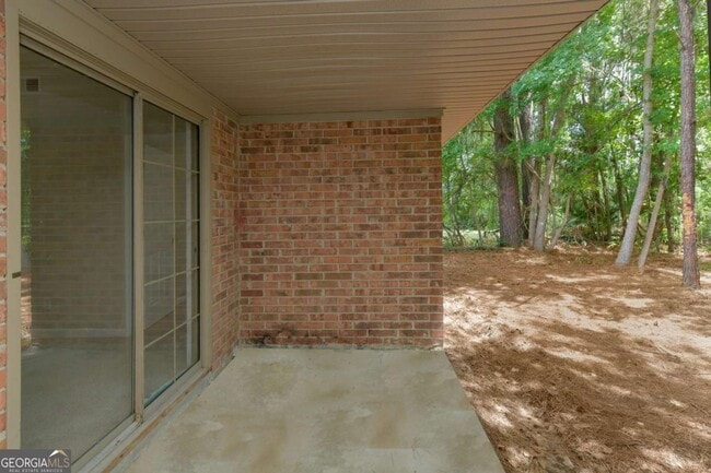 Building Photo - 426 Admiral's Walk Dr