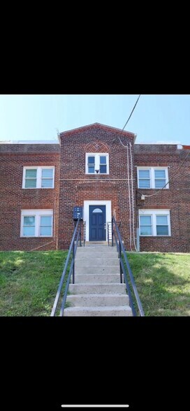 Building Photo - 1507 W St SE