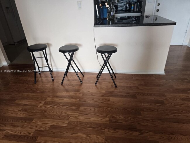 Building Photo - 1833 S Ocean Dr