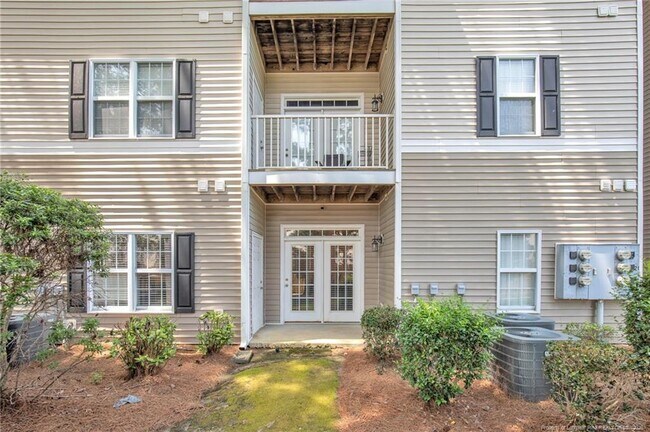 Building Photo - 625 Marshtree Ln