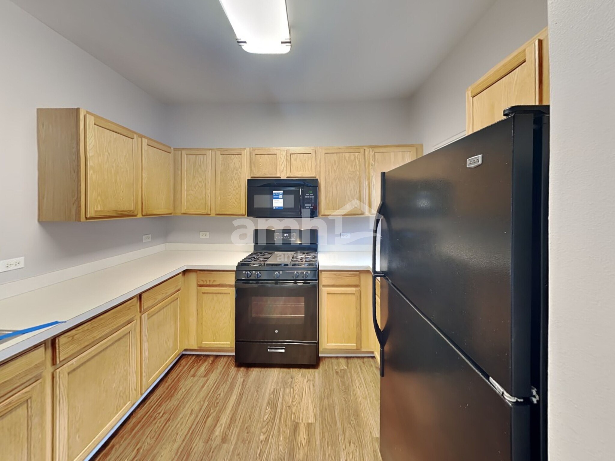 Building Photo - 148 Enclave C