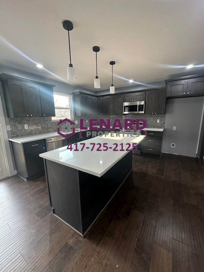 Building Photo - Brand New 3 Bedroom Home!