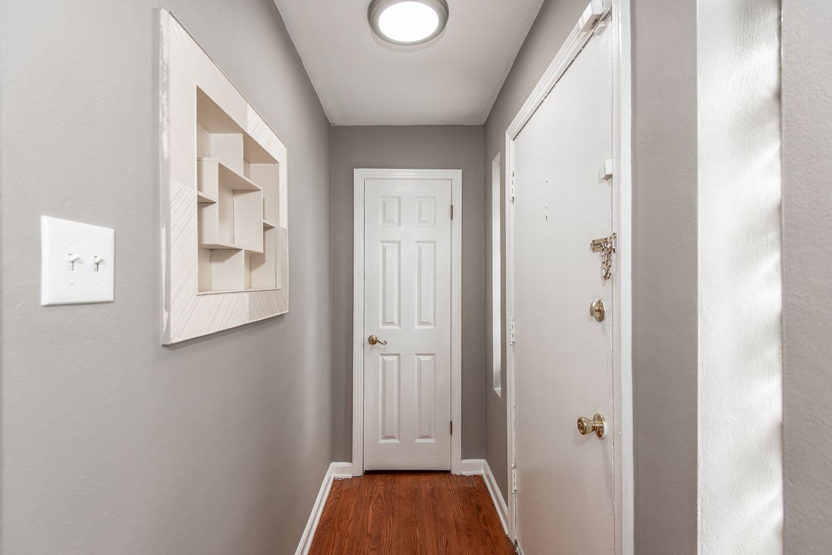 Building Photo - 6605 Kahns Ave