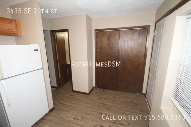 Building Photo - 3435 SE 20th St