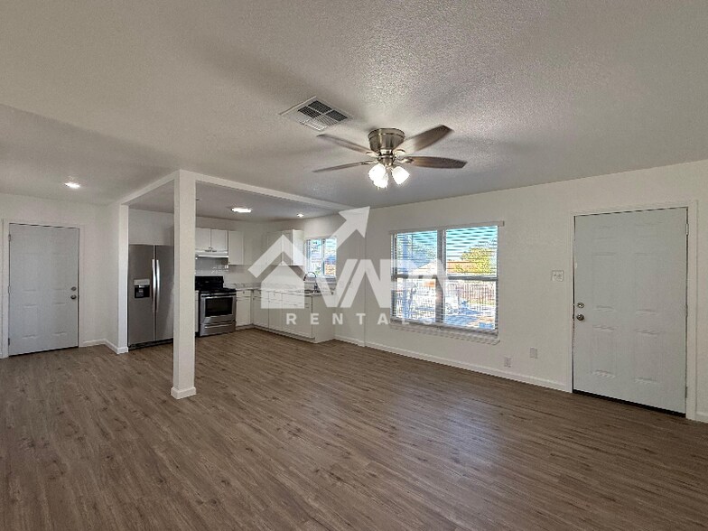 Building Photo - 154 Frances Jean Dr