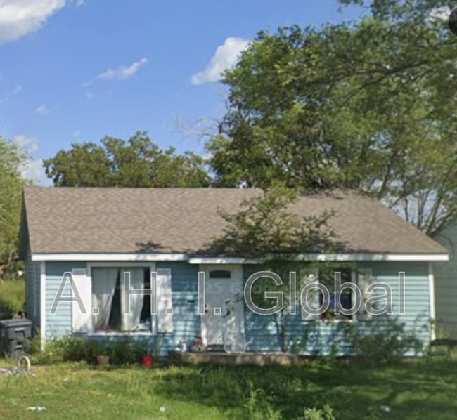 Building Photo - 3609 S Taylor St