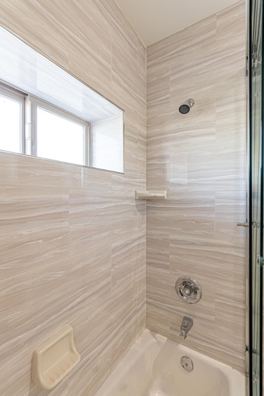 Building Photo - 3672 W Imperial Hwy