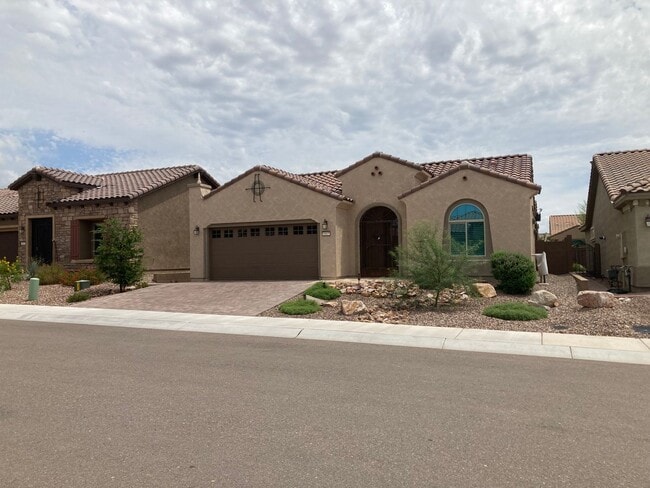 Primary Photo - 55+ Furnished Short Term Dove Mountain Beauty