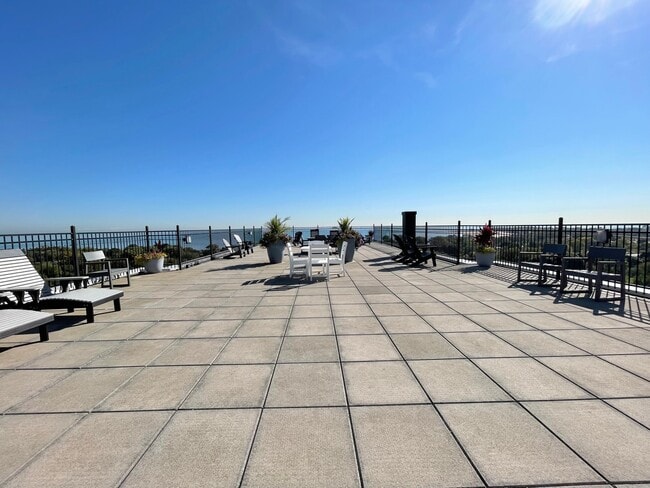 Building Photo - 4950 N Marine Dr