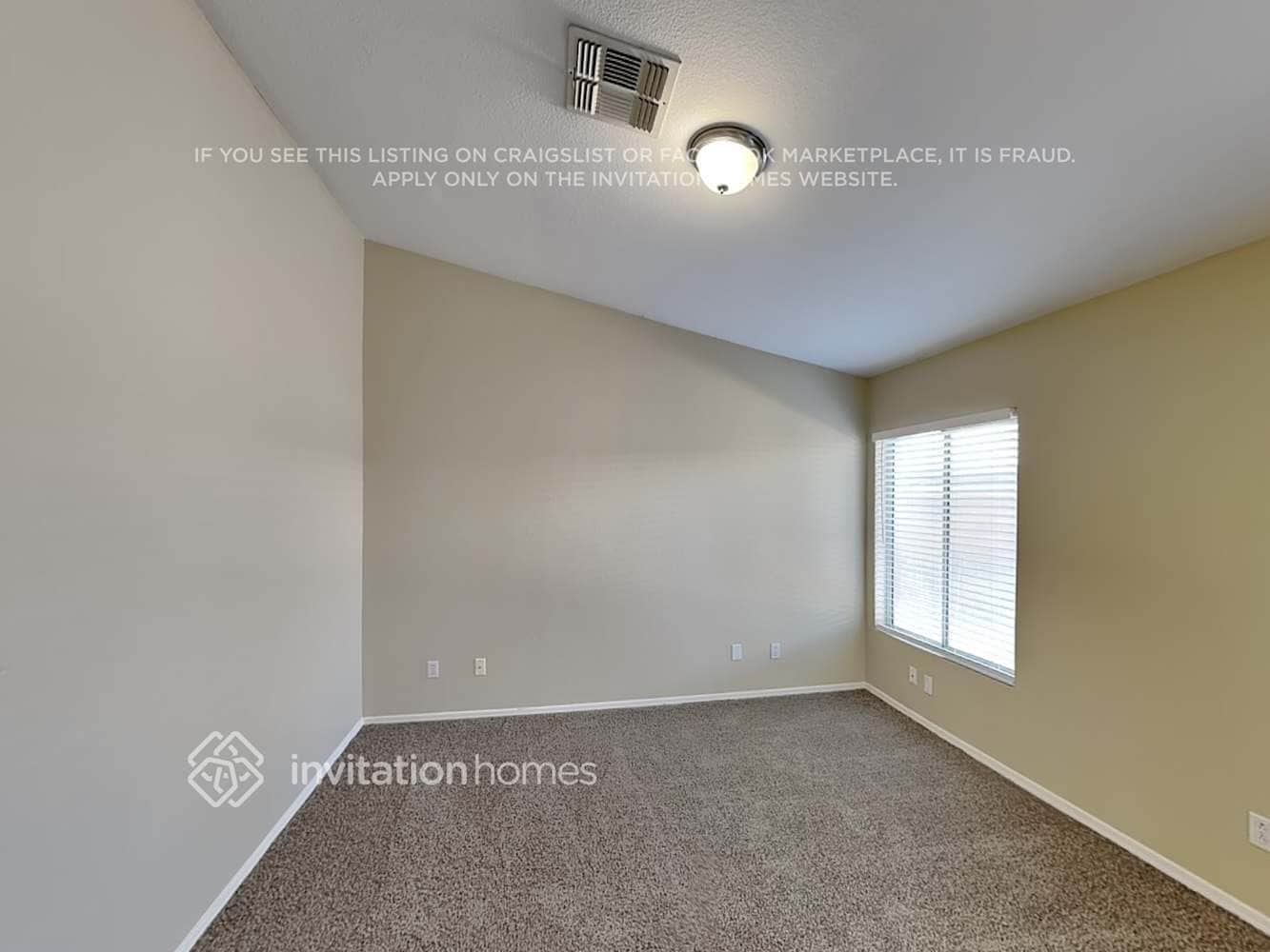 Building Photo - 20 S Surfside Dr