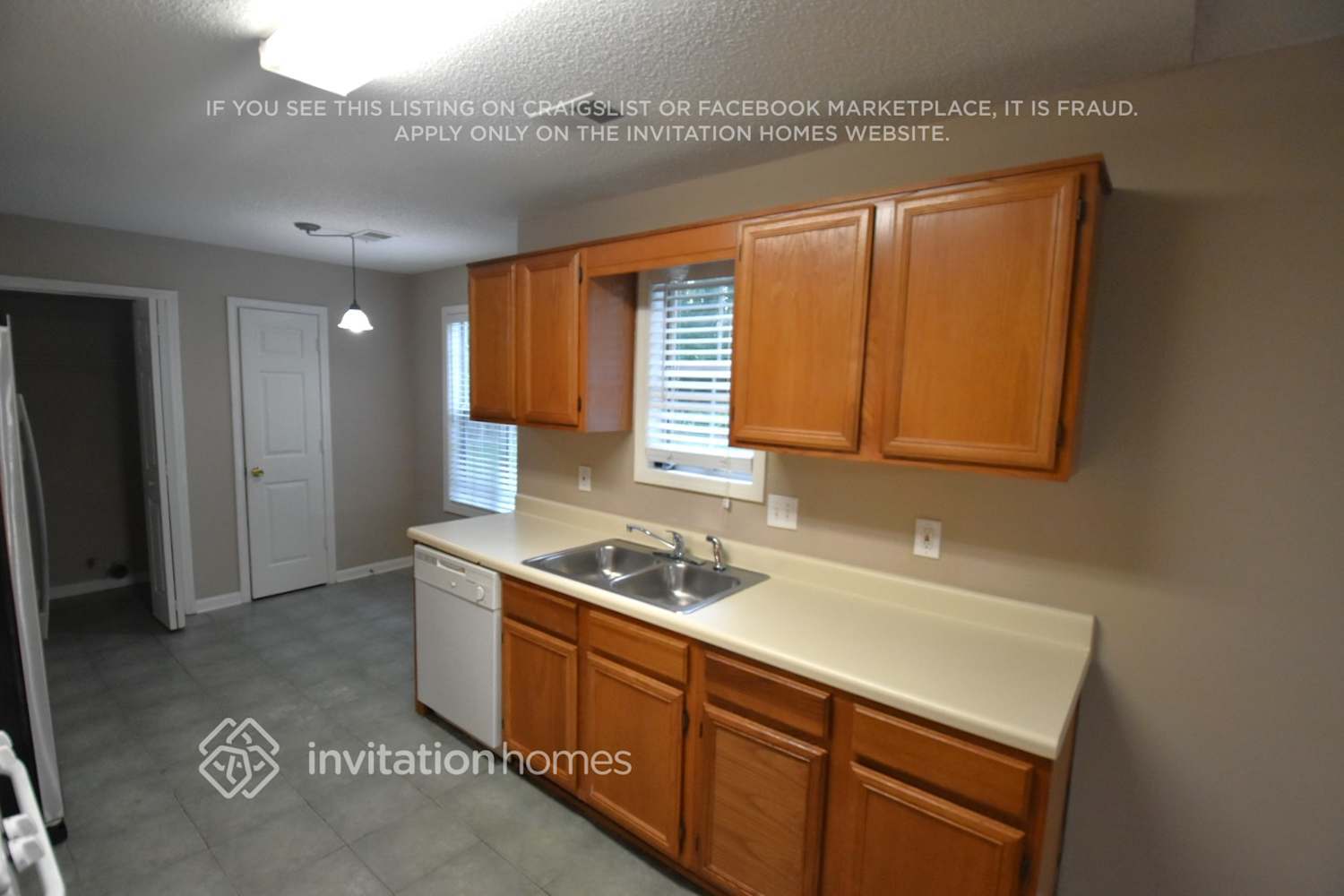 Building Photo - 5551 Quarters Way