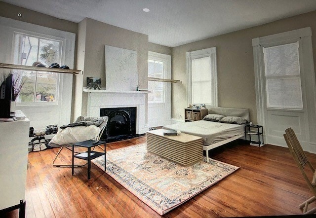 Large Bedroom - 119 Smith St